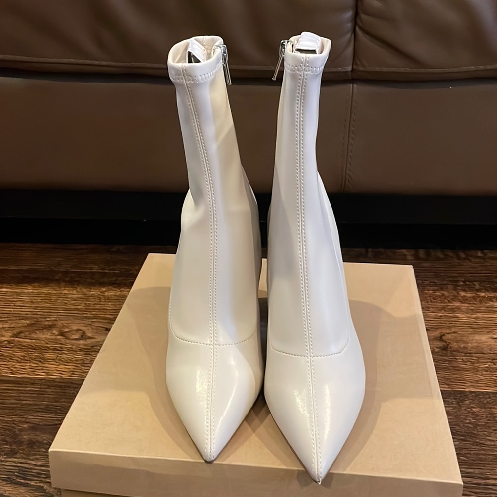 Steven Madden Vaylant size 9.5 never worn